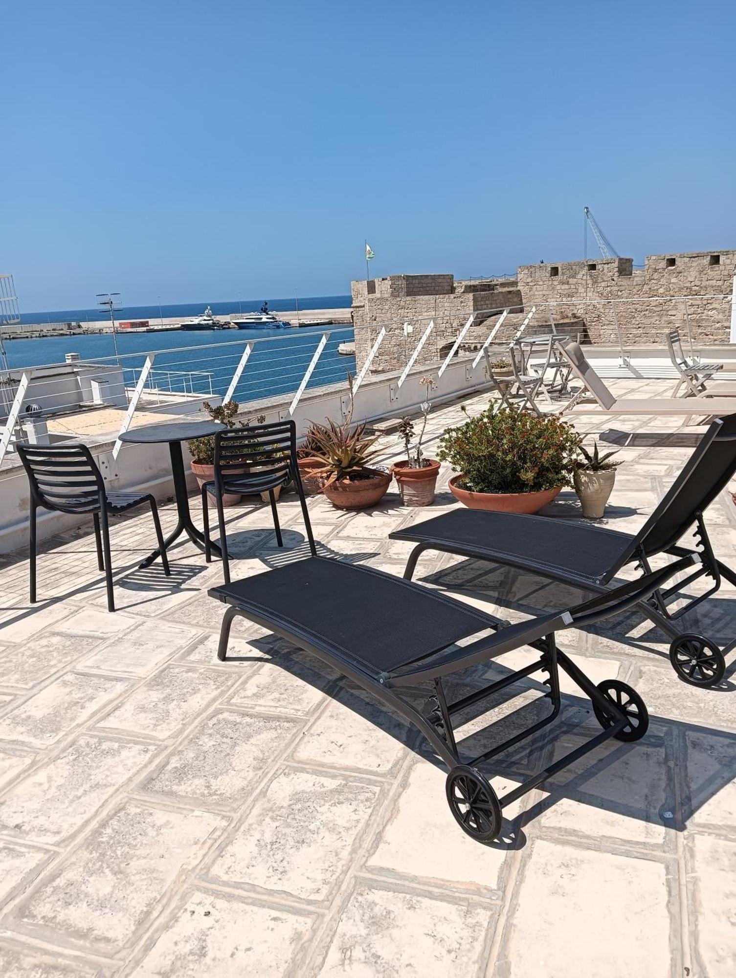 Comes Home Monopoli Exterior foto